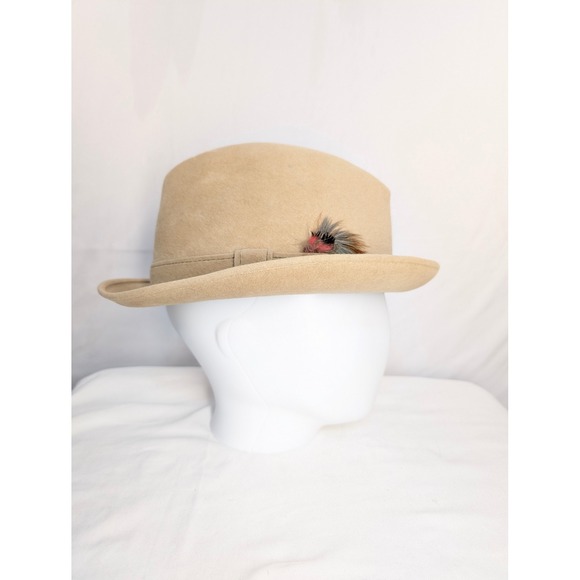 Churchill Ltd Other - Vintage Capper &‎ Capper Churchill Ltd Fedora Hat Mens Tan Beige Feather Detail